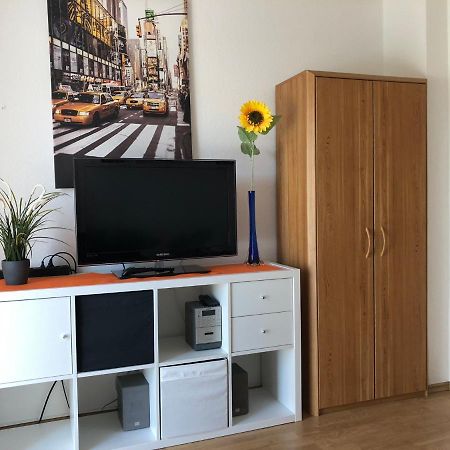 2 Zimmer Wohnung Mit Balkon - Naehe Messe Haar  Exterior foto