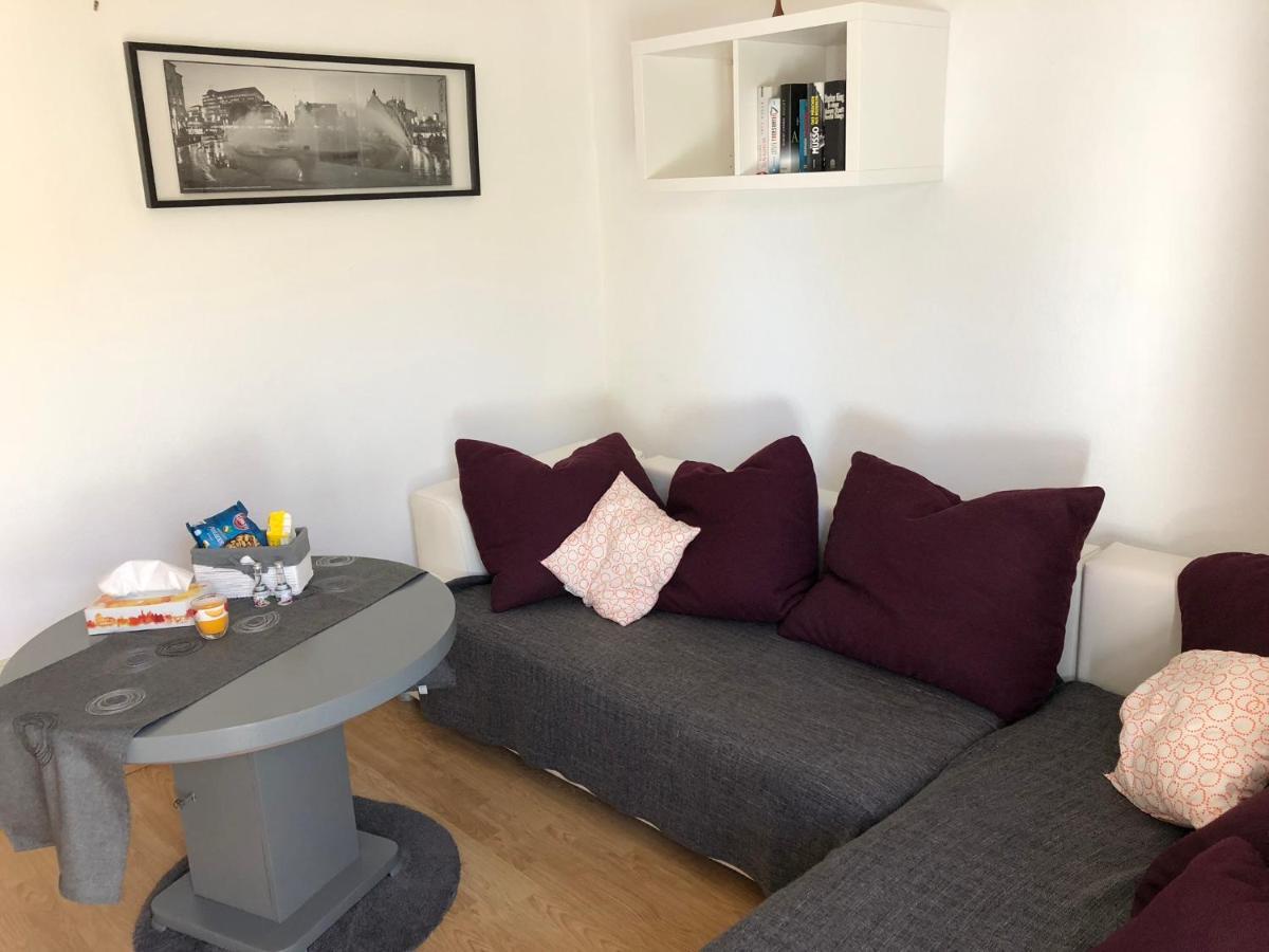 2 Zimmer Wohnung Mit Balkon - Naehe Messe Haar  Exterior foto