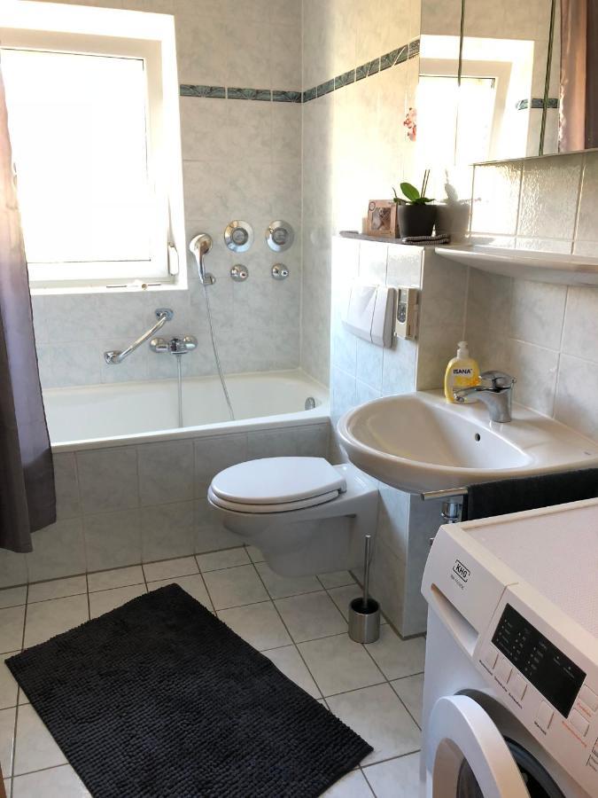 2 Zimmer Wohnung Mit Balkon - Naehe Messe Haar  Exterior foto