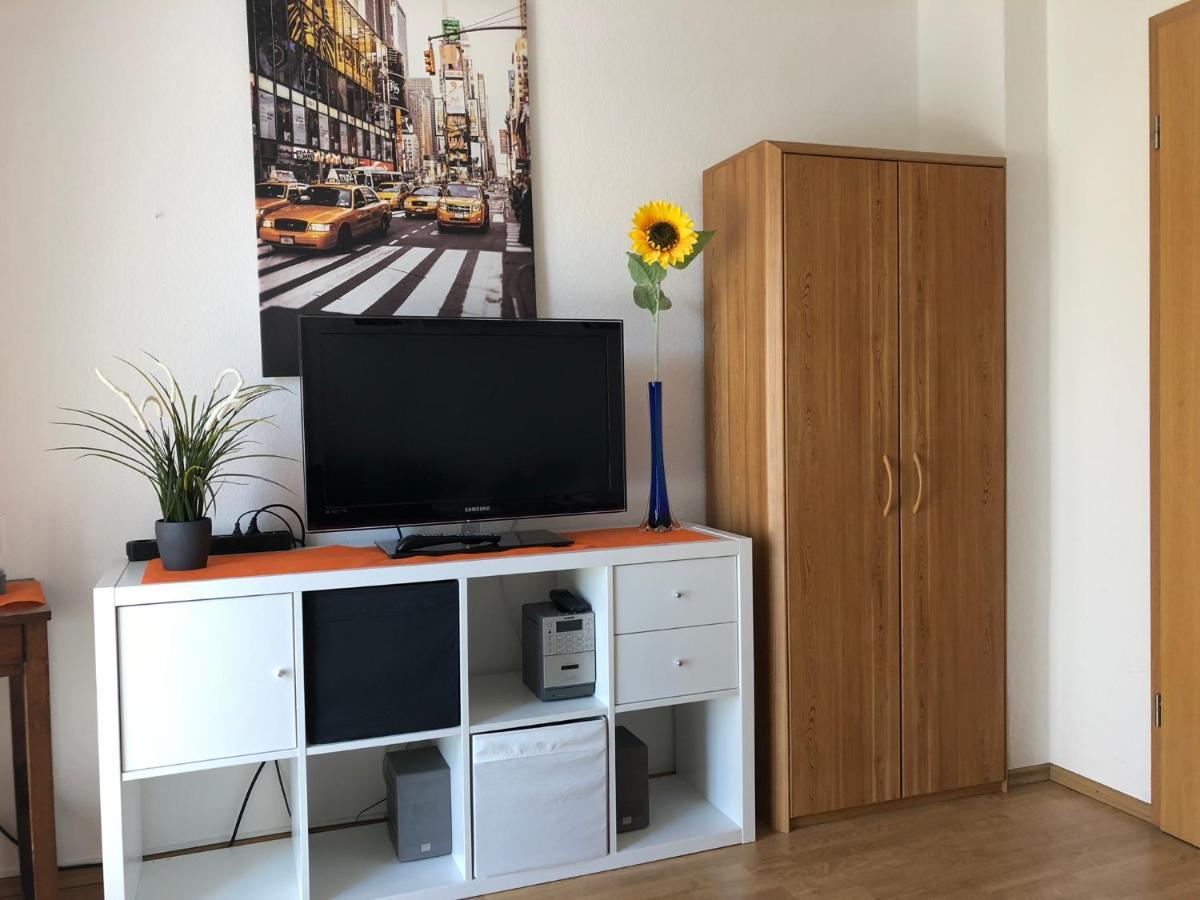 2 Zimmer Wohnung Mit Balkon - Naehe Messe Haar  Exterior foto